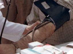 Los científicos aseguran que la fuerza de agarre es un método predictivo más preciso que la presión arterial sola.  /