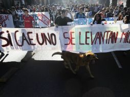 Cerca de un millar de jóvenes acudieron a la manifestación que además provocó congestión del tránsito. EFE / M. Ruíz