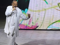 Fueron muy pocas palabras las que Bosé dedicó a su público. EFE / M. Guzmán