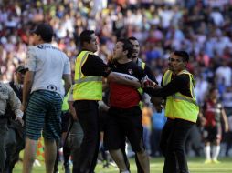 Los aficionados interrumpieron el partido Atlas-Chivas que se realizaba en el Estadio Jalisco. EL INFORMADOR / ARCHIVO