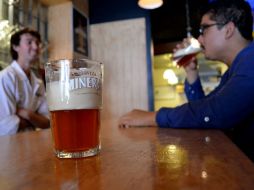 Beber alcohol en exceso y enfermedades gastrointestinales serían las causas más comunes para la deficiencia de vitamina B. EL INFORMADOR / ARCHIVO