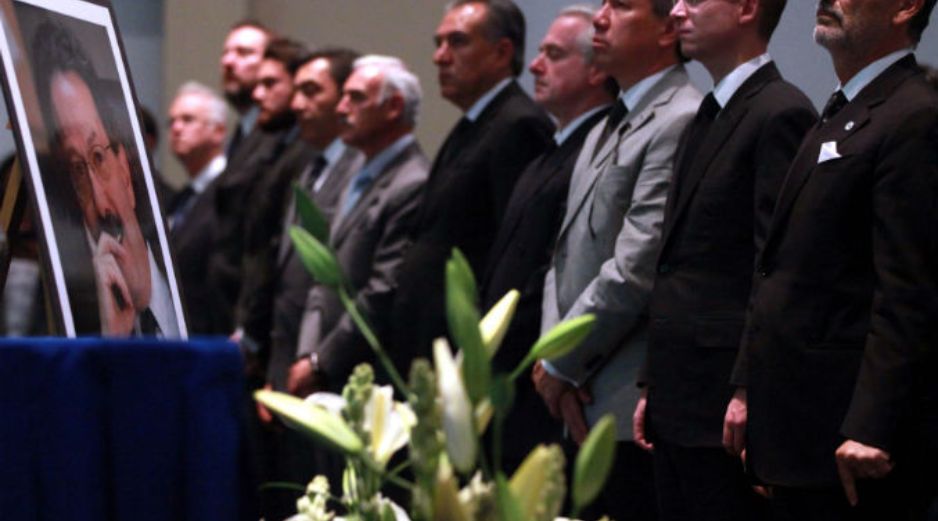 Acompañado de Ricardo Anaya, resalta que Juan Molinar Horcasitas fue su compañero de batallas. SUN / J. Boites