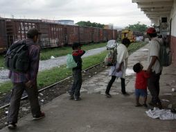 La Armada Nacional interceptó a 30 personas, entre las que se encontraba un menor de edad. NTX / ARCHIVO