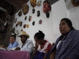 Familiares de los desaparecidos se reunieron para hablar con la prensa internacional sobre la situación que priva en el municipio. EFE / J. Méndez