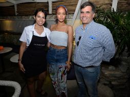 La intérprete de 'Diamonds' y 'Stay' fue reconocida por los clientes del lugar. FACEBOOK / La Fontana Havana