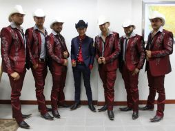 A sus 13 años de edad, Geru (c) canta al lado de 'Legión 7'. EL INFORMADOR / K. Gómez