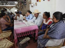 Familiares de jóvenes desaprecidos en una rueda de prensa. El occiso es un hombre de 29 años. EFE / J. Méndez