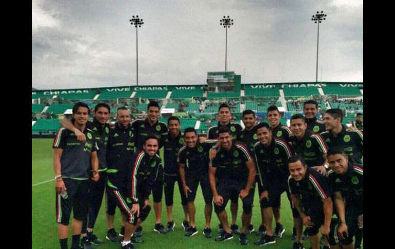 Los jugadores recién llegados se trasladan al estadio donde enfrentarán a los chapines. TWITTER / @catadominguez04