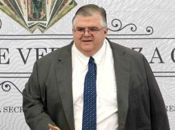 Carstens descarta que actualmente haya una manipulación del peso mexicano, si no más bien ''turbulencia natural''. SUN / L. Godínez