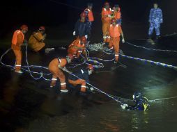El perímetro de búsqueda se ha expandido 220 kilómetros alrededor del lugar de la catástrofe. AP / X.Yijiu