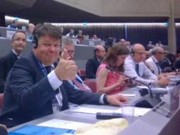 Taals (i) dirigió entre 2005 y 2007 el departamento de Desarrollo y Actividades Regionales de la OMM. TWITTER / @RenneKlinge