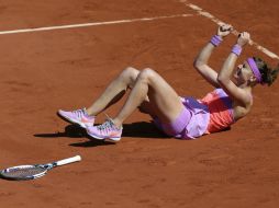 Safarova cerró el duelo después de casi dos horas. AP / D. Vincent