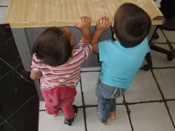 Los menores, de cuatro, dos y un años, lloraban solos a la llegada de los uniformados. ESPECIAL /