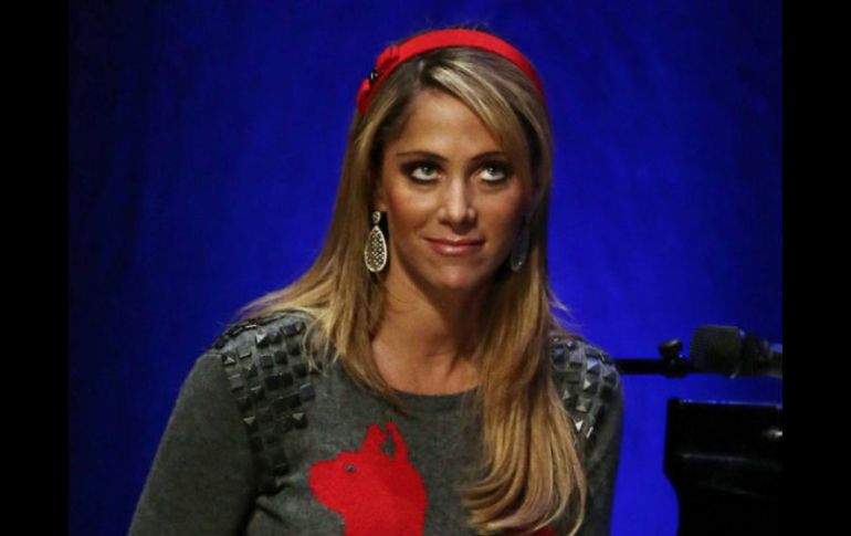 Explica que le habían dicho que usarían su cuenta para pronunciarse a favor de la educación y ecología, más no para apoyar al PVEM. EFE / ARCHIVO