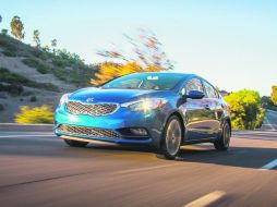 Atractivo. El Forte aterriza en México para refrescar su segmento, siendo una opción atractuva para los que quieren un compacto. ESPECIAL / Kia
