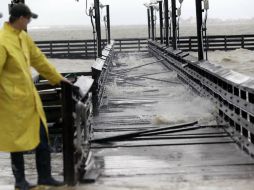 La tormenta tropical 'Bill' podría dejar acumulaciones de 10 a 20 centímetros de agua sobre Texas y Oklahoma. AP / E. Gay