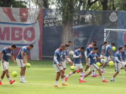 El jugador señala que el torneo anterior el equipo lo hizo bien pero quieren repetirlo y mejorar todo. TWITTER / @Chivas