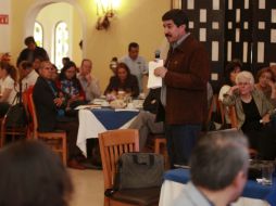 En el encuentro se difunde un video donde el propio senador critica a la actual dirigencia. SUN / J. Boites