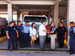 Personal del hotel ''The Mexican Inn'' se presentó ante el sargento del cuerpo de bomberos para disculparse por la acusación. FACEBOOK / gabecsl