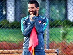 Turan y fuentes del Atleti señalan que no ha habido reuniones con gente del Barsa. TWITTER / @ArdaTuran10line
