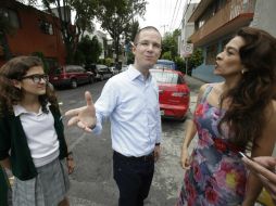 Anaya continuará visitando los domicilios de militantes panistas para recabar las firmas e inscribirse como candidato. SUN / ARCHIVO