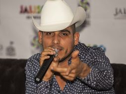 Por medio de Instagram, el cantautor declaró que en su perfil no le aparece dicha imagen. EL INFORMADOR / ARCHIVO