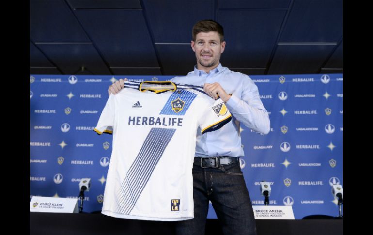 El ex jugador 'red' reconoció que antes de firmar con el conjunto estadounidense, consultó a David Beckham. AFP / K. Djansezian