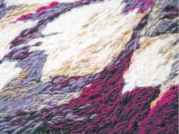 Arcelia Julián da cuenta de las técnicas para hacer tapices contemporáneos. FACEBOOK /