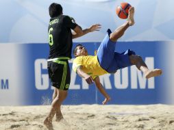 El cuadro mexicano sólo pudo contener a Brasil en la segunda parte. EFE / E. Silva