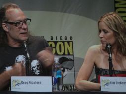 El productor de la precuela de 'The Walking Dead', Greg Nicotero, y la actriz que le protagonizará, Kim Dickens. EL INFORMADOR / J. Alcaraz