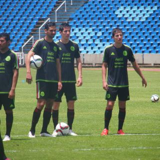 México busca pase a cuartos de final frente a Guatemala