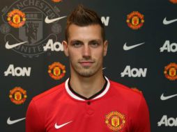 Schneiderlin dijo estar feliz al llegar a su nuevo equipo. TWITTER / @ManUtd