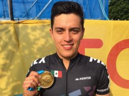 El tricolor de 21 años de edad subió a lo más alto del podio para así entonar el Himno Nacional Mexicano. TWITTER / @CONADE