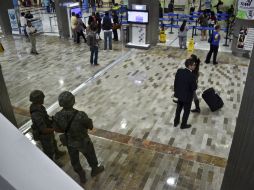 Miguel Ángel Mancera anunció que será redoblada la vigilancia en puntos específicos de la ciudad, como en el AICM. AFP / Y. Cortez
