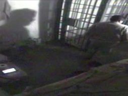 Según Rubido, el objeto luminoso que aparece en la celda de ''El Chapo'' era una televisión autorizada por autoridades del penal. AFP / ARCHIVO