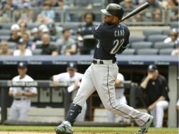 Robinson Canó impulsó las cuatro carreras de Seattle. AP / F. Franklin