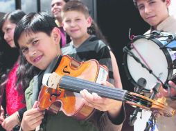 Los niños de La Manzanilla recibieron 63 instrumentos. ESPECIAL / Secretaría de Cultura Jalisco