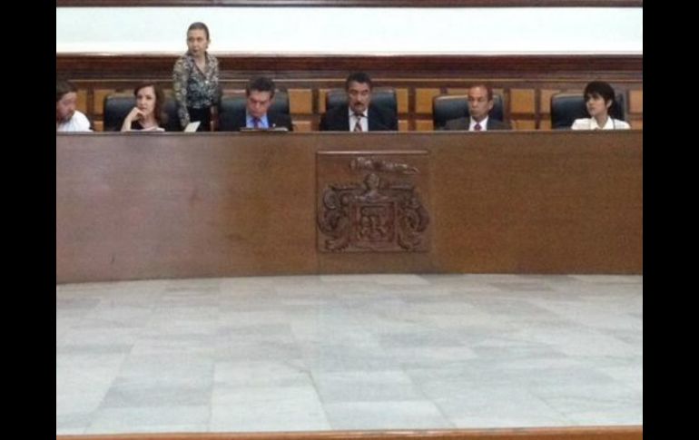 El Ayuntamiento es notificado ayer acerca de que un juez de distrito otorga un recurso legal a un particular. TWITTER / @AytoGDL