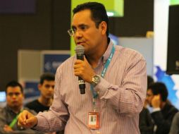 Ignacio Sotelo aconsejó no descargar aplicaciones de dudosa procedencia. EL INFORMADOR / M. Vera