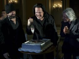 La agrupación de rock festeja con mañanitas y pastel en el Metropólitan. SUN / G. Espinosa