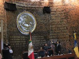 Se lee en letras doradas 'Centenario de la Fuerza Aérea Mexicana'. ESPECIAL / Diputados del PRI Jalisco