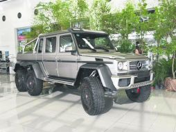 Única. Gran expectación ha causado la presencia de este vehículo en México; es uno de 200 que hay en el mundo. TWITTER / @mb_Starpatria