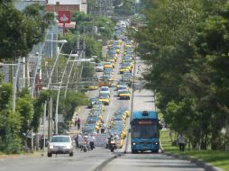 El carril del Macrobús, en la Calzada Independencia, estará libre a la circulación; prevén complicación vial en el Centro. EL INFORMADOR / A. Hinojosa