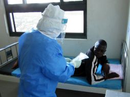 Investigadores compararon informáticamente las secuencias de ADN del virus que se extendió por algunos países africanos en 2014. NTX / ARCHIVO