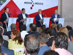 Por su parte, Luis Videgaray destaca la constitución de un fideicomiso mediante el cual de aportarán los terrenos e inmuebles. TWITTER / @JHerreraCaldera