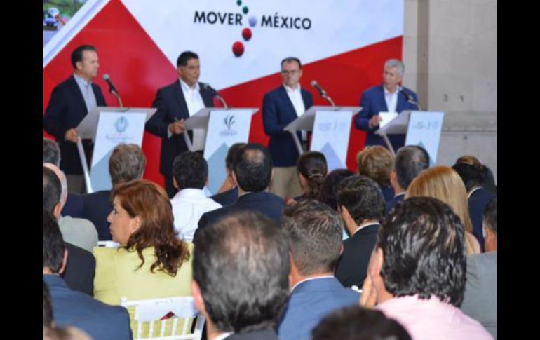 Por su parte, Luis Videgaray destaca la constitución de un fideicomiso mediante el cual de aportarán los terrenos e inmuebles. TWITTER / @JHerreraCaldera