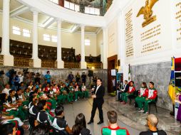 Aristóteles Sandoval entregó estímulos económicos a los medallistas jaliscienses de los Panamericanos. EL INFORMADOR / P. Pérez