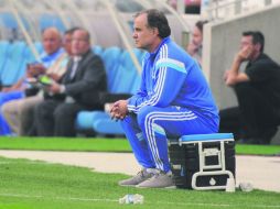 Bielsa encabeza la lista de técnicos que se rumora buscaría la Femexfut, sobre Sampaoli, Vucetich, 'Tuca' Ferretti, Caixinha o Matosas. AFP / ARCHIVO