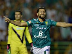 El equipo guanajuatense le da la vuelta al marcador tras la expulsión de Paganoni en el segundo tiempo. MEXSPORT / I. Ortiz