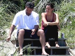 Ben Affleck y Ouzounian pasearon juntos e incluso fueron captados por paparazzi. ESPECIAL / eonline.com